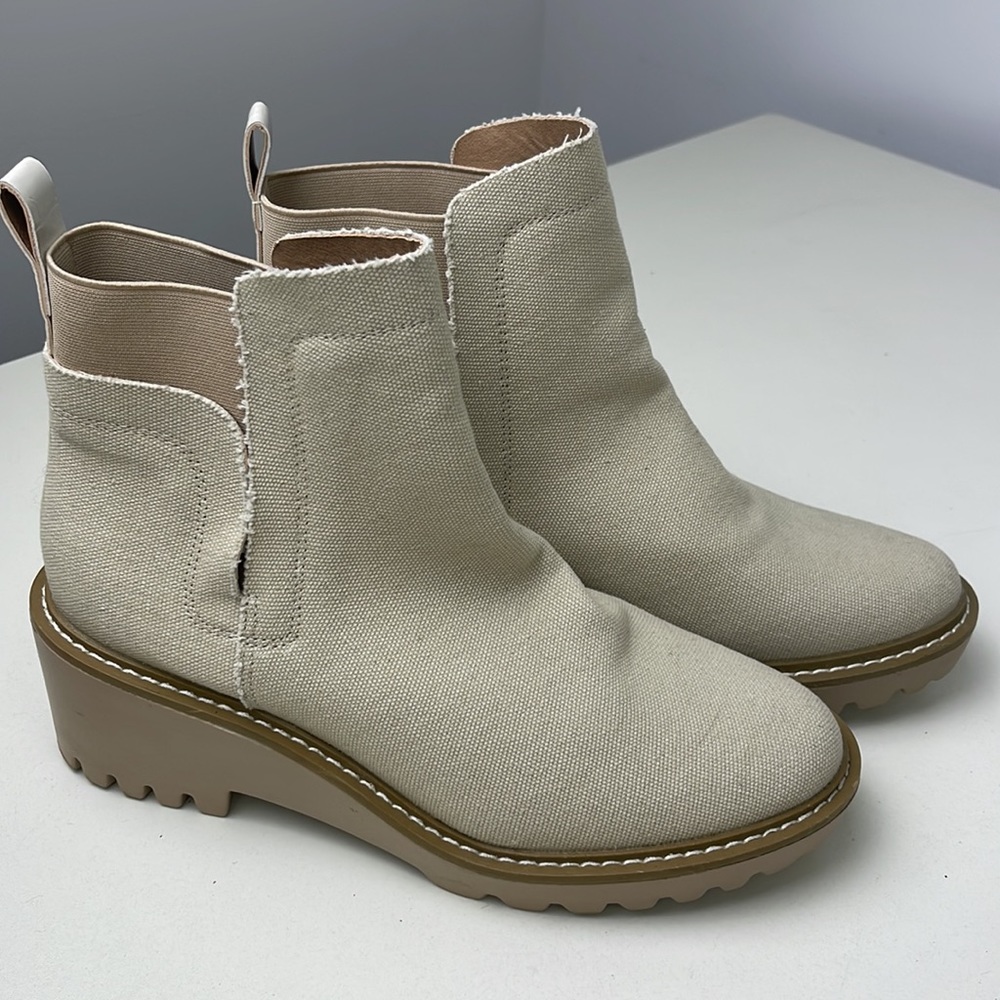 Nicole Miller New York tan fashion booties sz 10